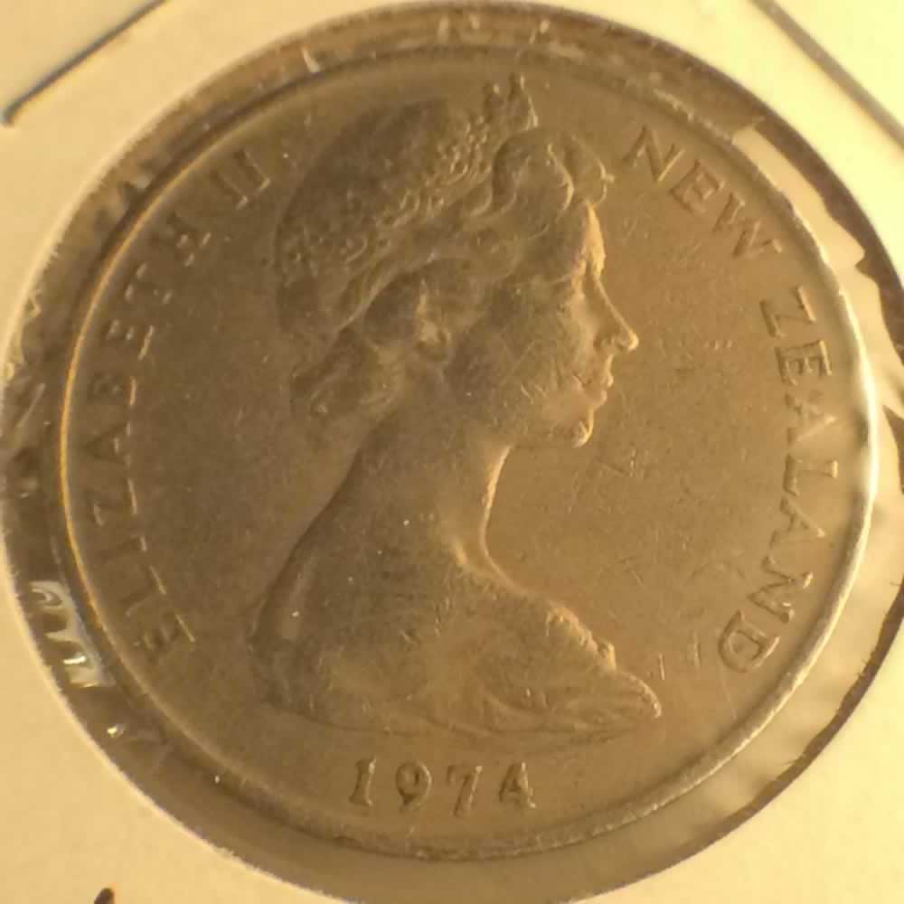 New Zealand 1974  20 Cents Kiwi Coin ( 20C ) - Obverse
