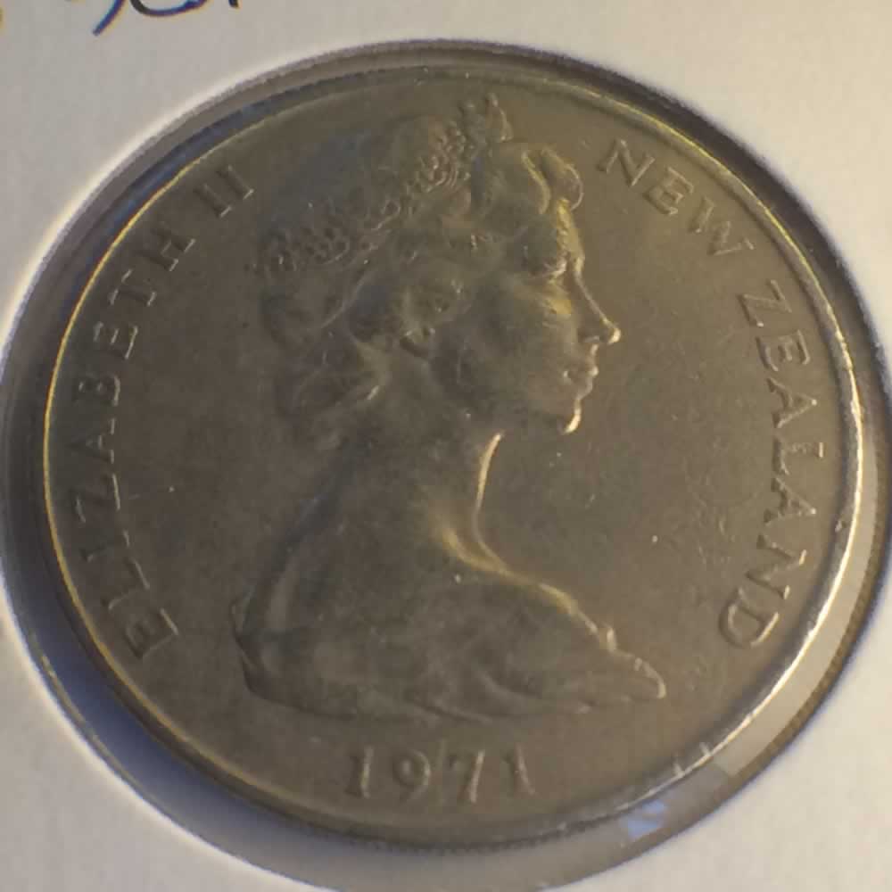 New Zealand 1971  20 Cents Kiwi Coin ( 20C ) - Obverse