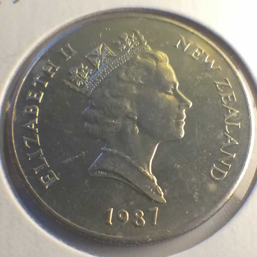 New Zealand 1987  20 Cents Kiwi Coin ( 20C ) - Obverse