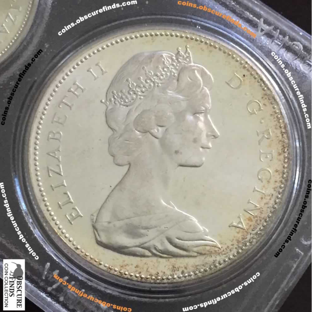 Canada 1967  Canadian Silver Dollar ( CS$1 ) - Obverse
